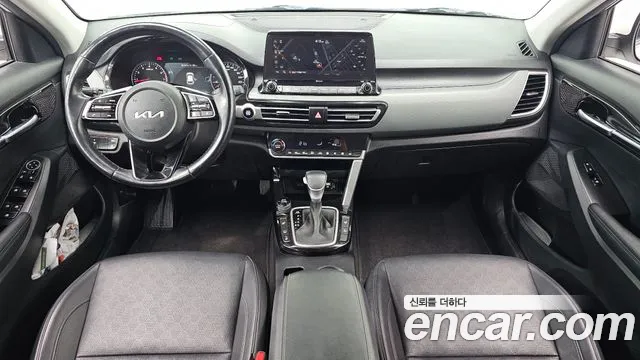 Kia Seltos — Фото автомобиля 7