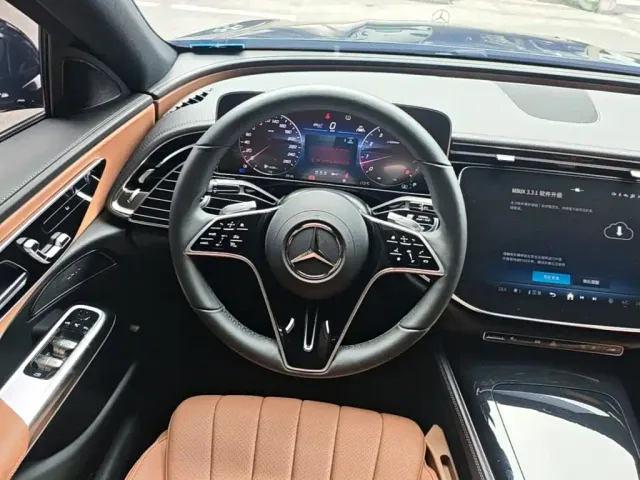 Mercedes-Benz E-Class — Фото автомобиля 10