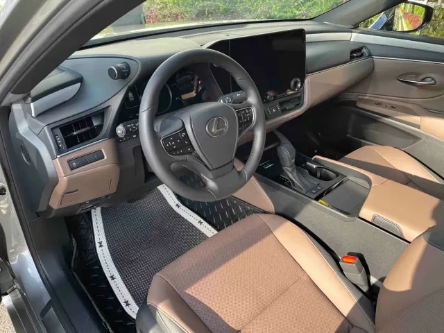 Lexus Lexus ES 2025 200 Ultimate Edition — Фото автомобиля 11
