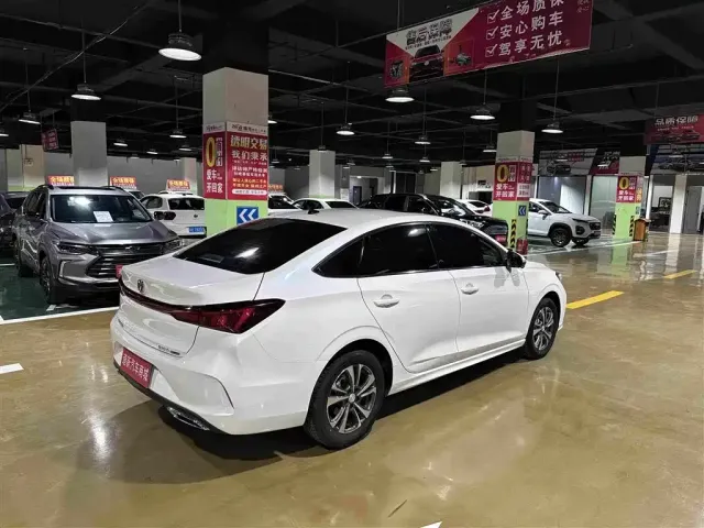 Changan Eado — Фото автомобиля 4