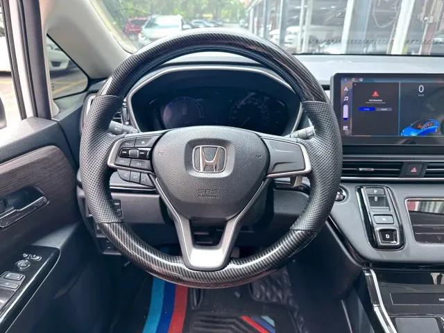 Honda Odyssey — Фото автомобиля 12