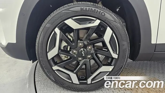 Kia Seltos Бензин 1.6 турбо 2WD — Фото автомобиля 5