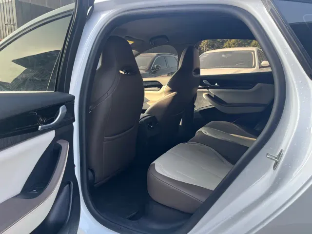 BYD Qin PLUS — Фото автомобиля 12