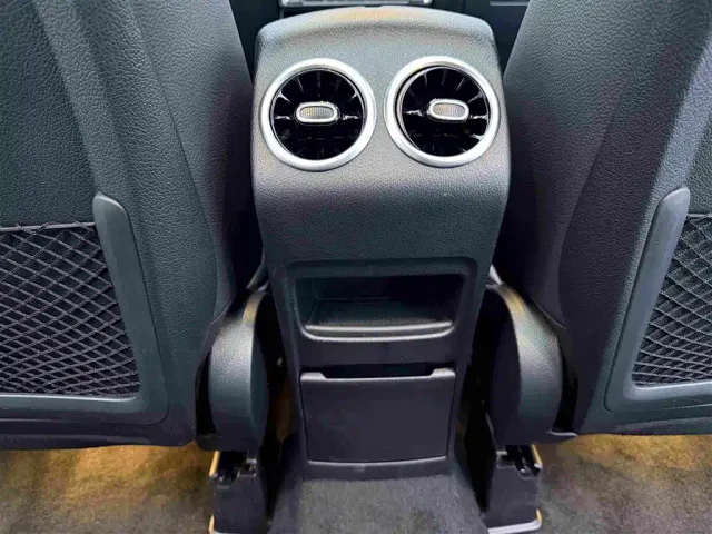 Mercedes-Benz GLB-Class — Фото автомобиля 12