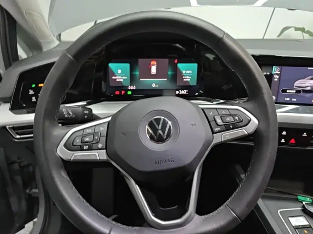 Volkswagen Golf — Фото автомобиля 10