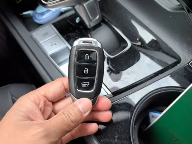 Hyundai Elantra — Фото автомобиля 8