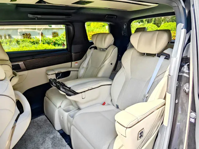 Toyota Alphard — Фото автомобиля 18