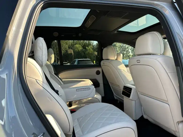 Li Auto L9 — Фото автомобиля 17