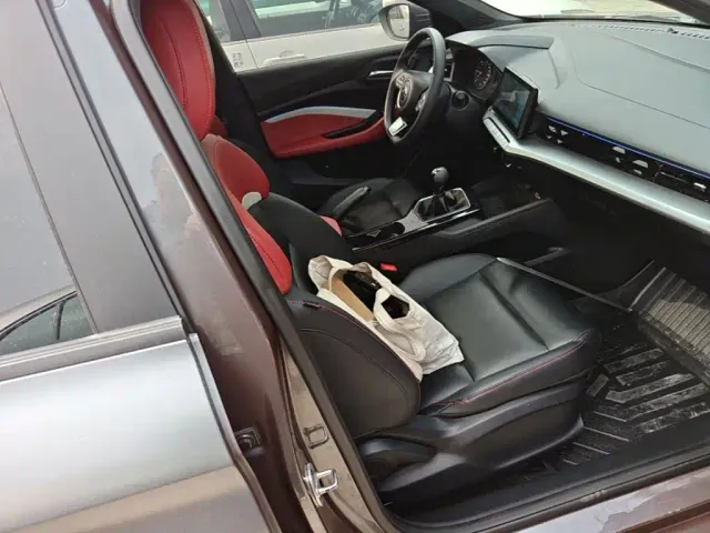 MG MG5 2021 Model 180DVVT Manual Youth Luxury Edition — Фото автомобиля 24