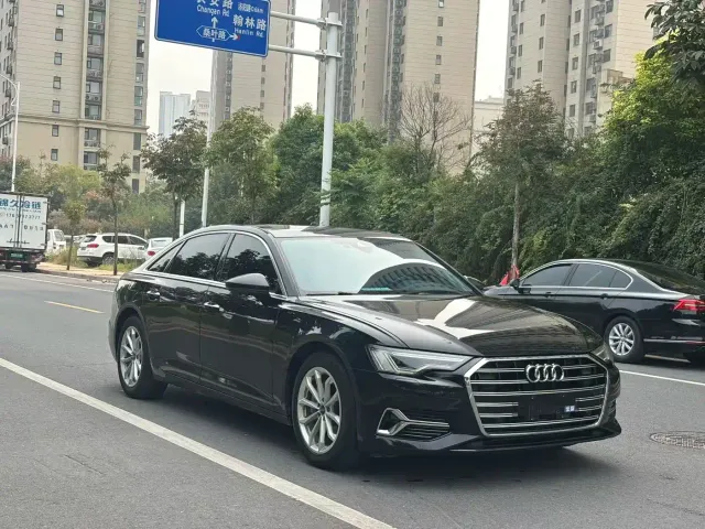 Audi A6L — Фото автомобиля 3