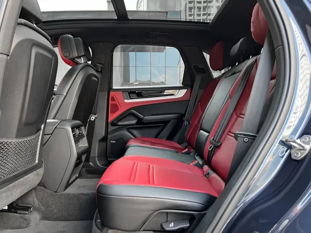 Porsche Cayenne — Фото автомобиля 28