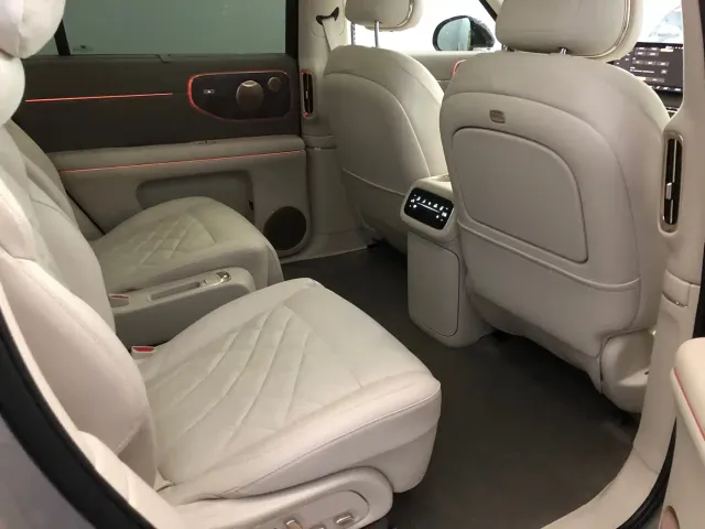 IM Motors LS9 — Фото автомобиля 10