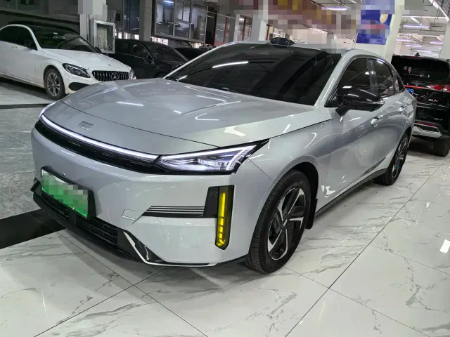 Фотография автомобиля — Geely Galaxy L6