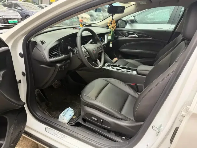 Buick Regal 2024 25T Ultra Comfort Edition — Фото автомобиля 9