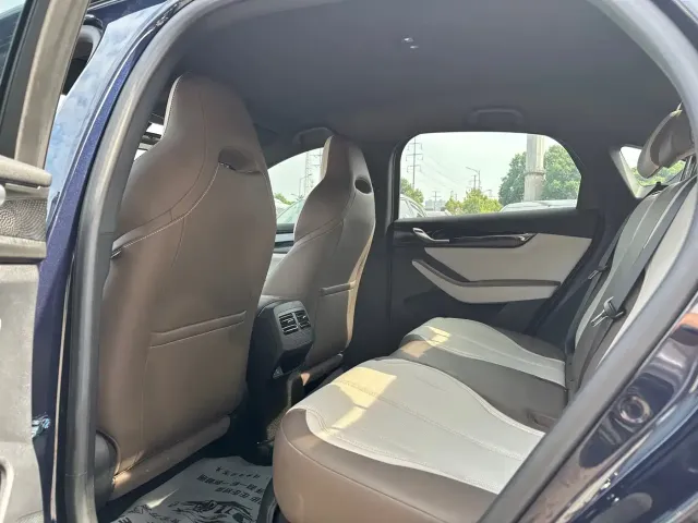 BYD Qin PLUS — Фото автомобиля 10