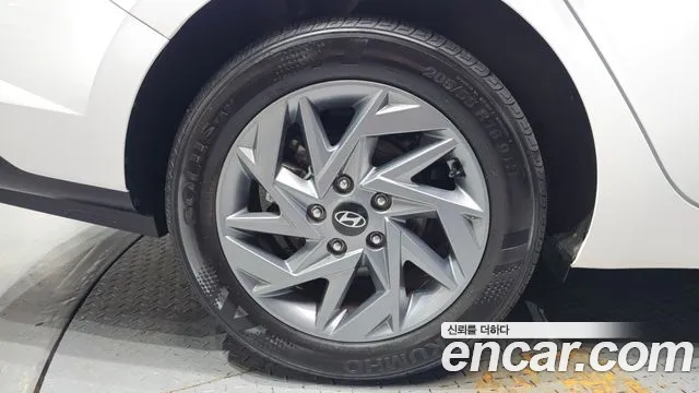 Hyundai Avante CN7 — Фото автомобиля 21