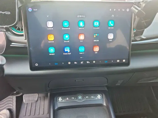 BYD Dolphin — Фото автомобиля 12