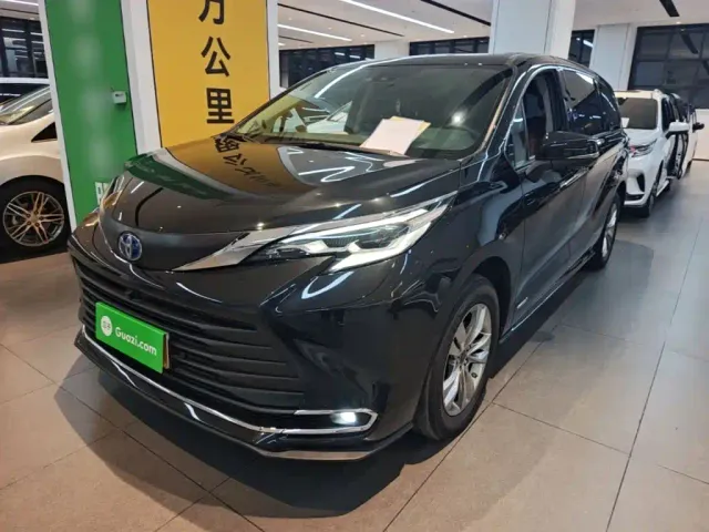 Фотография автомобиля — Toyota Sienna
