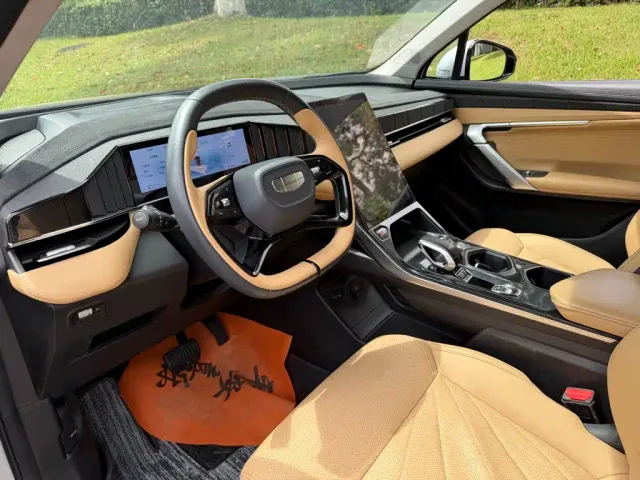 Geely Boyue L — Фото автомобиля 7