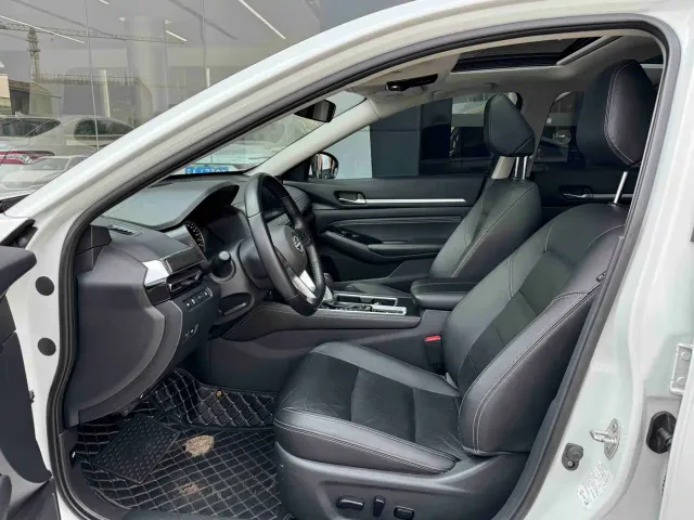 Nissan Teana — Фото автомобиля 4