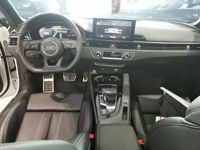 Audi A4L — Фото автомобиля 13