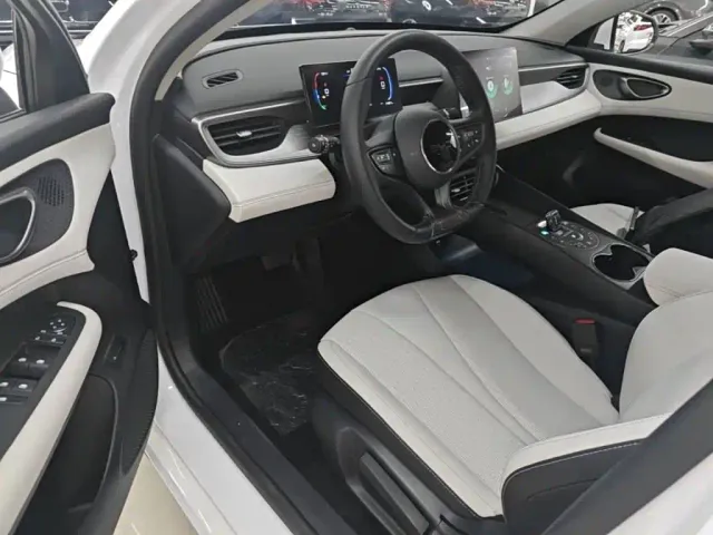 BYD Seal 05 DM-i — Фото автомобиля 14