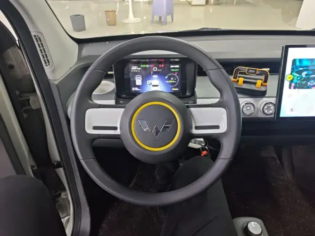 Wuling Hongguang Mini EV — Фото автомобиля 10