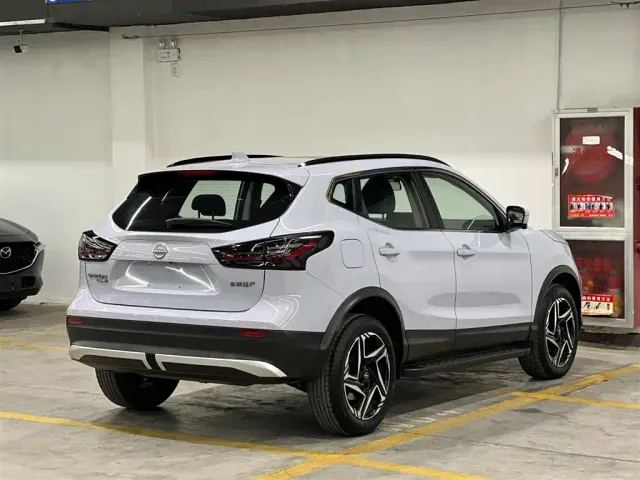 Nissan Qashqai — Фото автомобиля 5