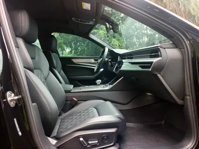 Audi A6L — Фото автомобиля 12