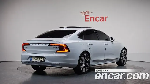 Вольво S90 — Фото автомобиля 2