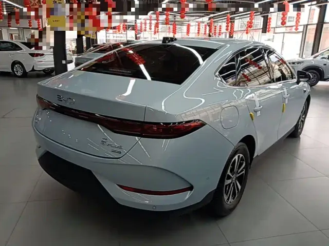 BYD Qin PLUS — Фото автомобиля 6