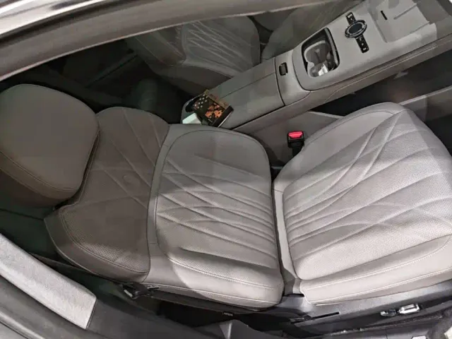Geely Galaxy Xingyao 8 — Фото автомобиля 24