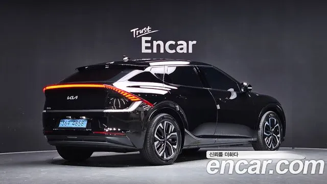 Kia EV6 — Фото автомобиля 2
