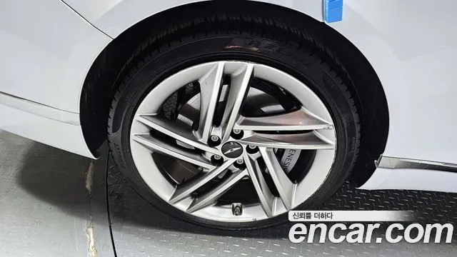 Genesis G80 Бензин 3.5 турбо AWD — Фото автомобиля 5