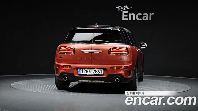 MINI Clubman — Фото автомобиля 3