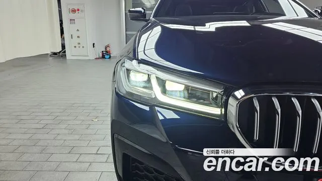 BMW 5-Series — Фото автомобиля 22