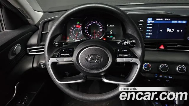 Hyundai AVANTE Avante (CN7) — Фото автомобиля 14