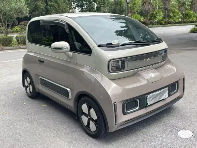 Baojun KiWi EV — Фото автомобиля 3