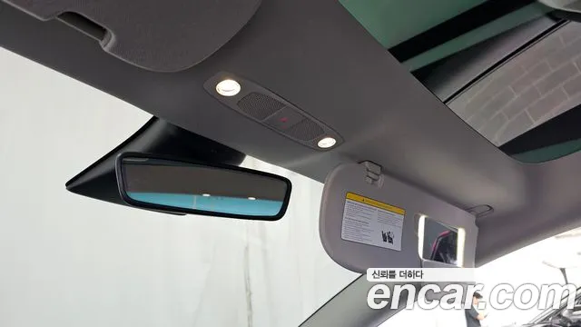 Tesla Model 3 — Фото автомобиля 28