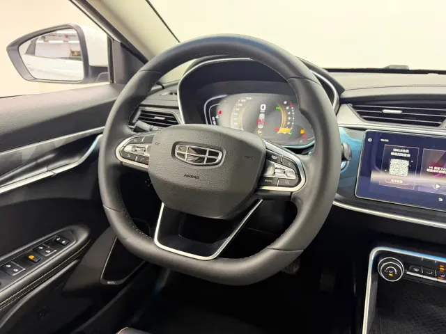 Geely Binrui — Фото автомобиля 12