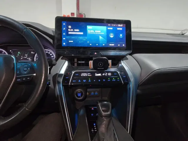 Toyota Harrier — Фото автомобиля 8
