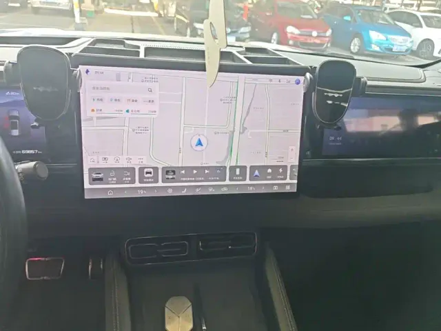 BYD FangChengBao Leopard 5 — Фото автомобиля 12