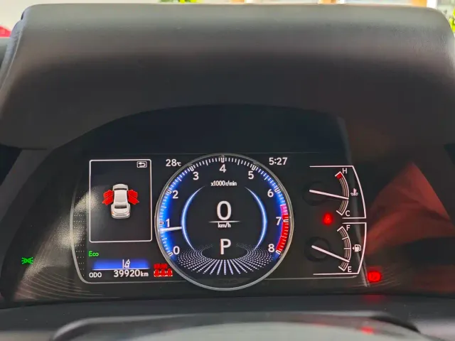Lexus ES — Фото автомобиля 15