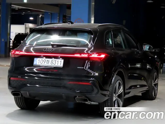 Audi Q5 45 TFSI quattro S Line — Фото автомобиля 3