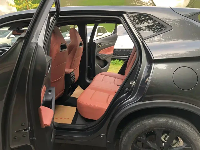 Changan X5 Plus — Фото автомобиля 3