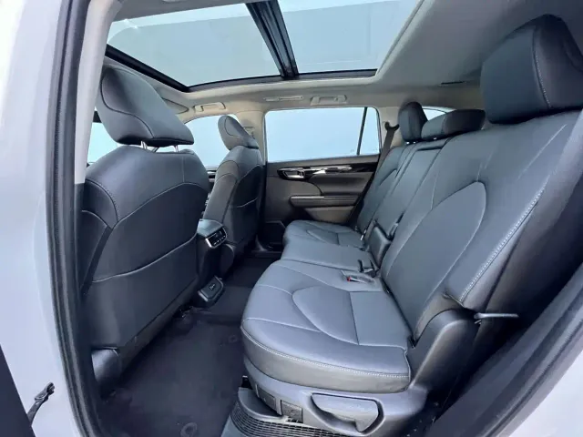 Toyota Highlander — Фото автомобиля 7