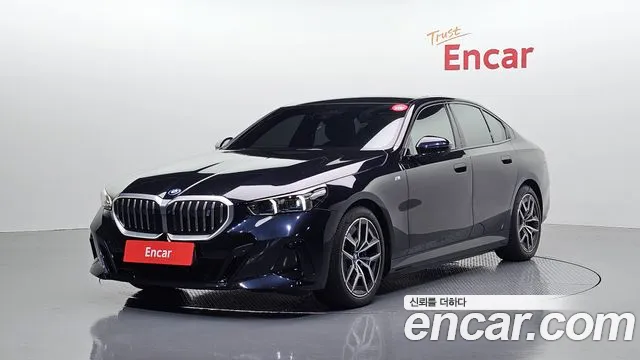 Фотография автомобиля — BMW i5 G60