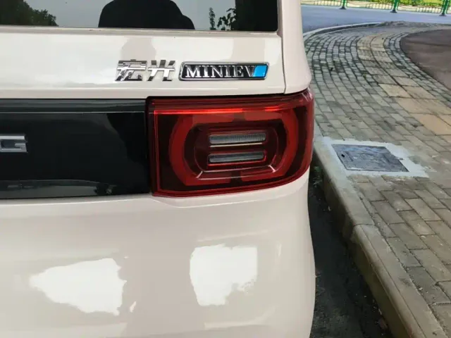 Wuling Hongguang Mini EV — Фото автомобиля 7