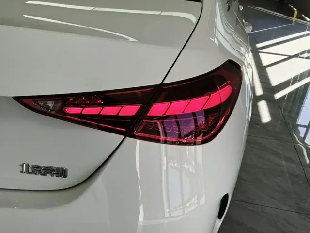 Mercedes-Benz C-Class — Фото автомобиля 7