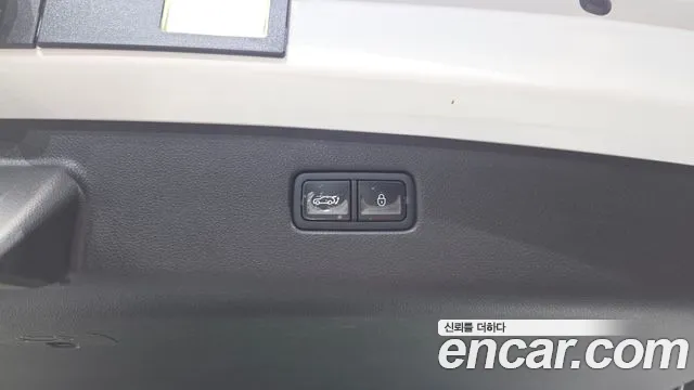 Genesis GV70 — Фото автомобиля 28